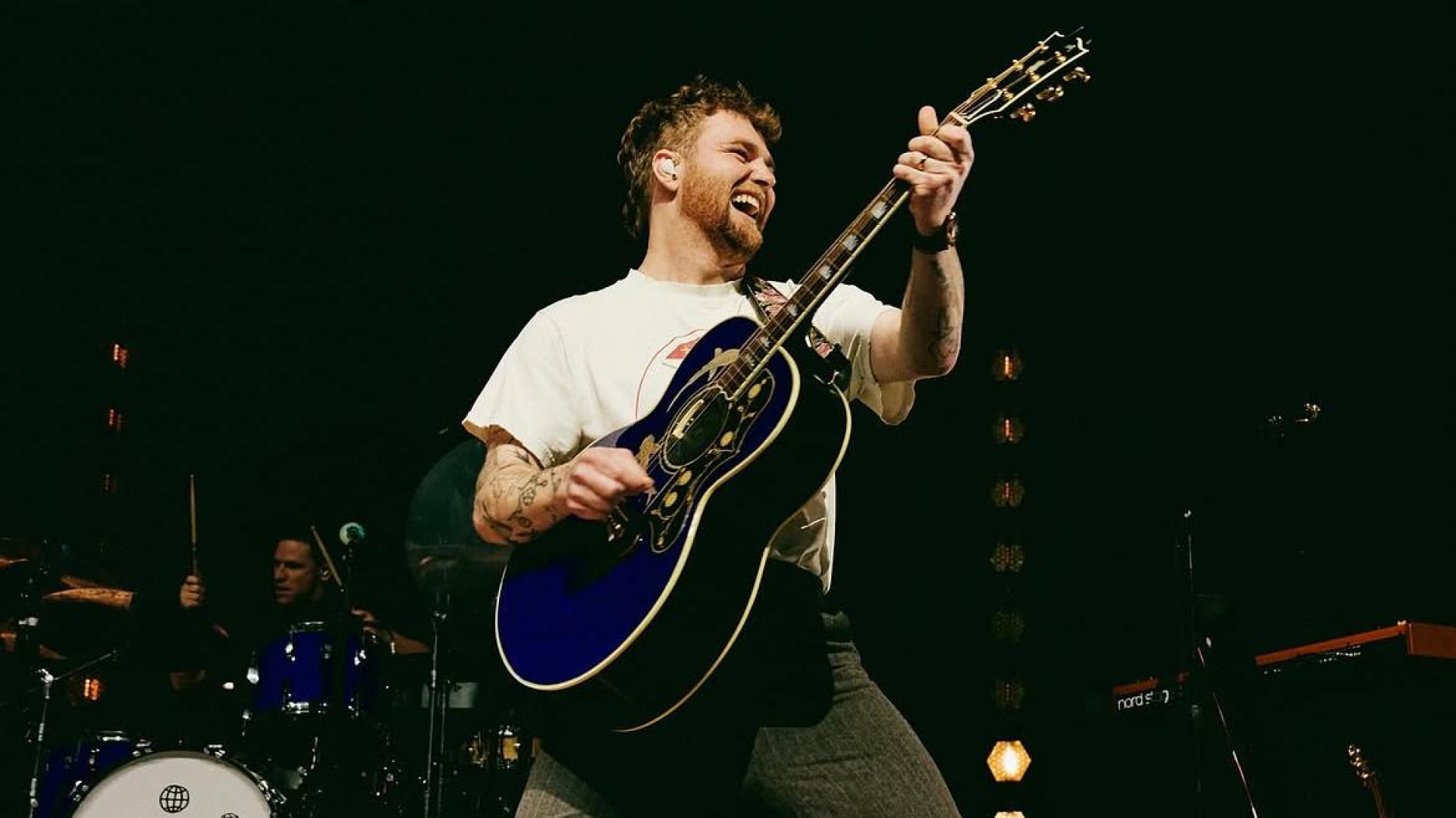 Alex Warren no puede esperar: todas las canciones de 'Wildchild' que ha ido filtrando