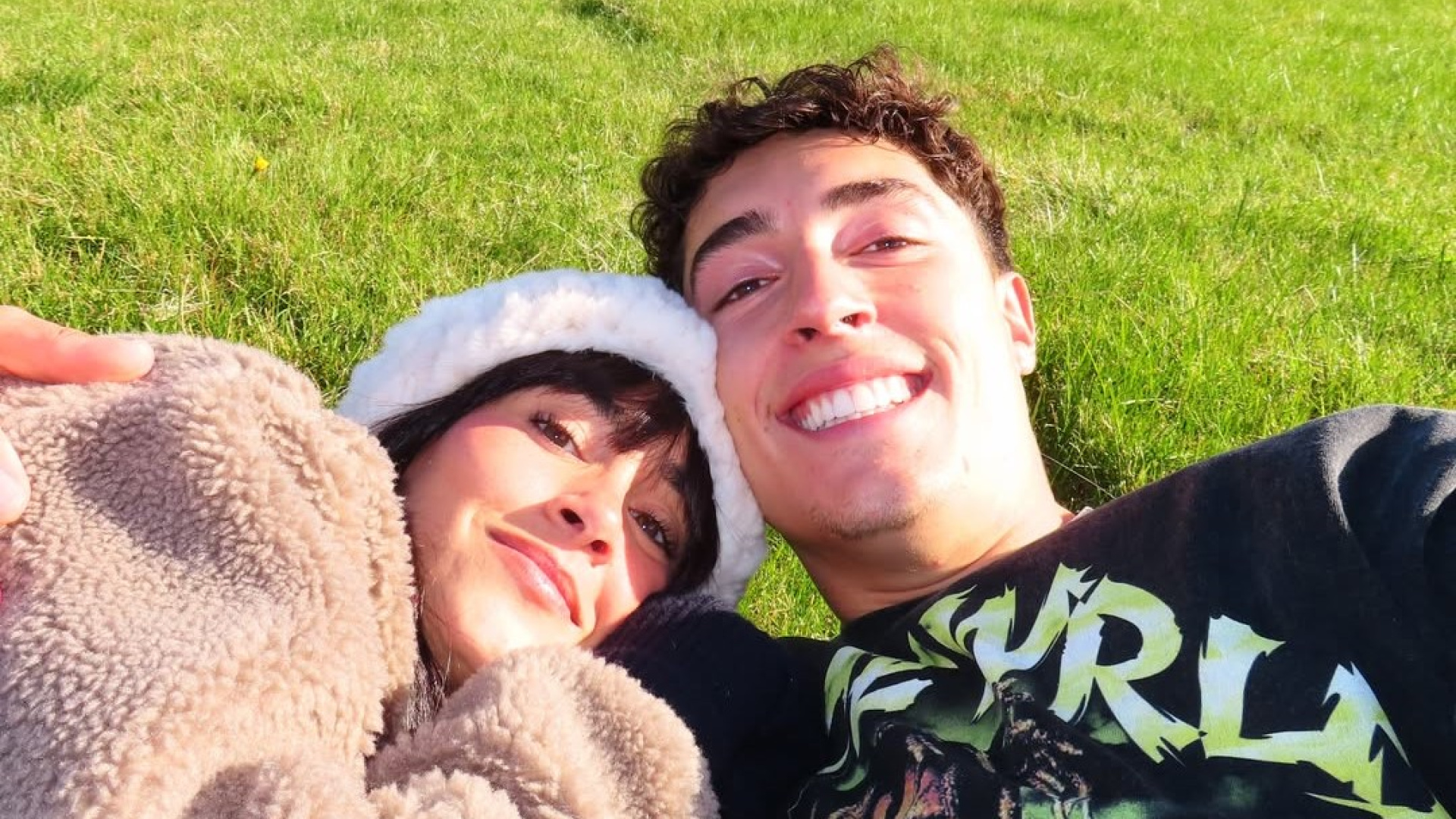 El vídeo que destapa las vacaciones de Aitana y Plex: descanso en Tailandia con amigos antes de retomar la gira 'Cuarto Azul'