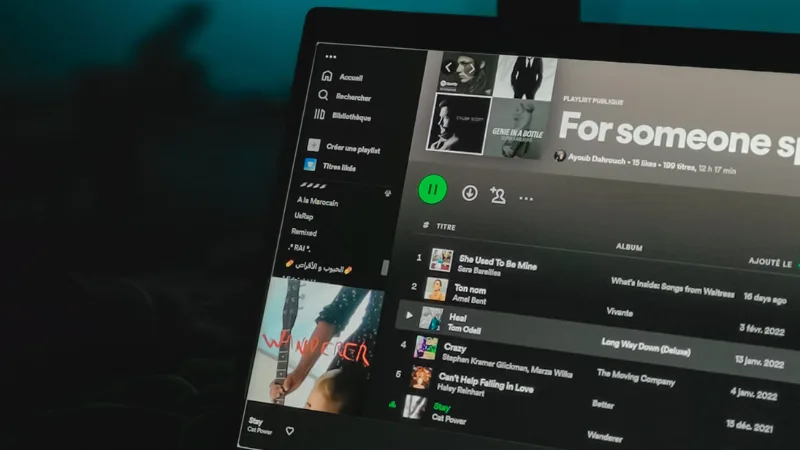 Guía para presentar tu música a listas de reproducción: cómo contar una historia que de verdad les importe a los editores