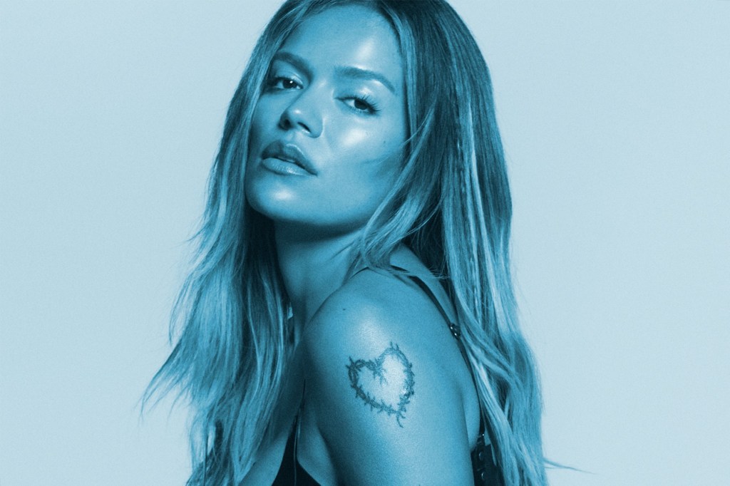 Karol G conquista de nuevo el número 1 de Top Latin Albums con 'No Me Arrepiento De Sentir Tanto'